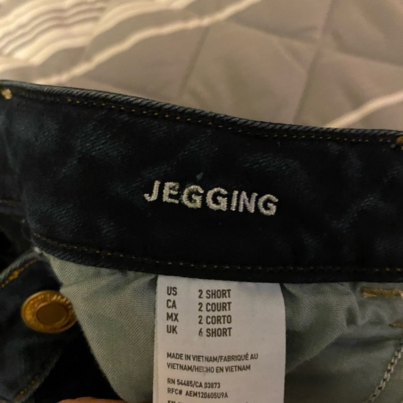 Women’s American Eagle jeans size 2 - Picture 3 of 4